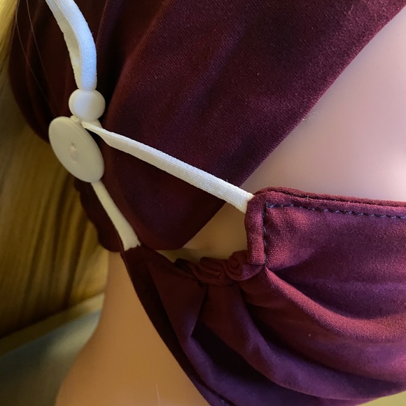 Crimson Red Head-Wrap Face Mask - Picture 3 of 4